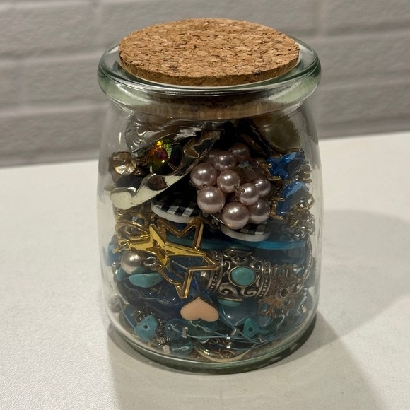 Jewelry - 11.9 oz Necklace, single earrings, bracket crafting jar.